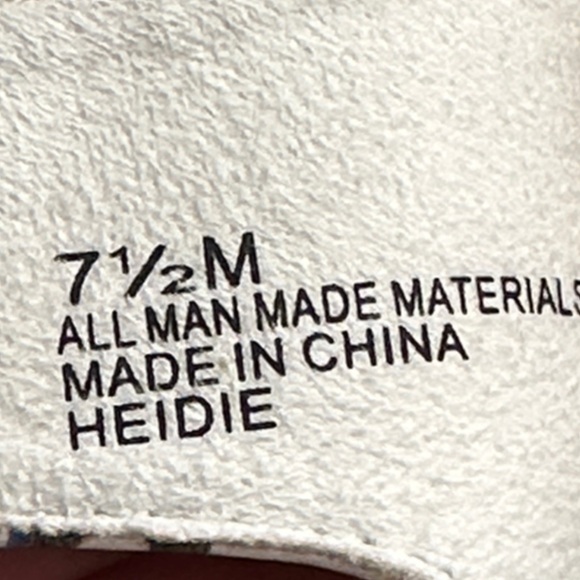 Cliffs by White Mountain Heidi Floral Sandals Two Strap Buckles Footbed Size 7.5 - Picture 9 of 9